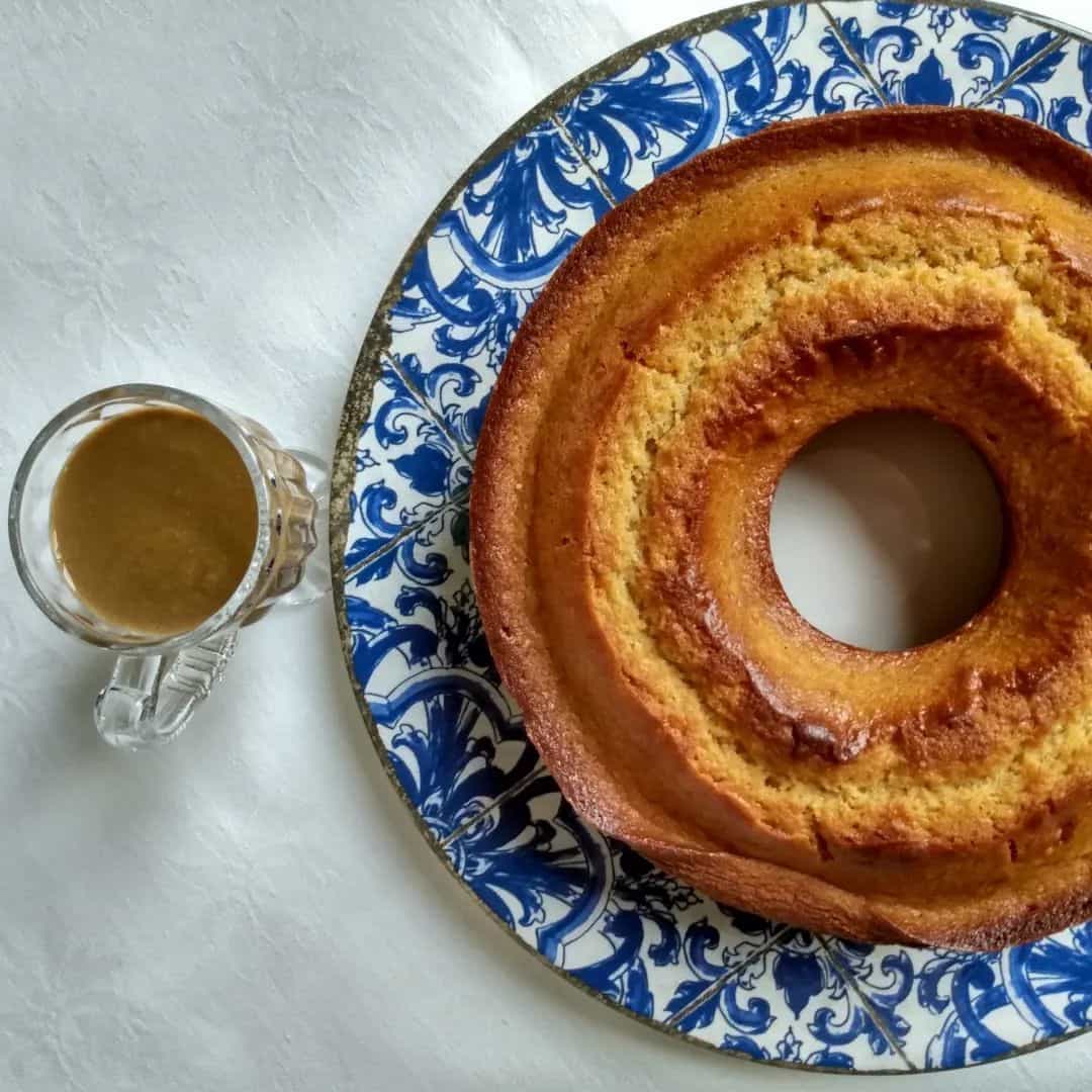 Bolo de doce de leite