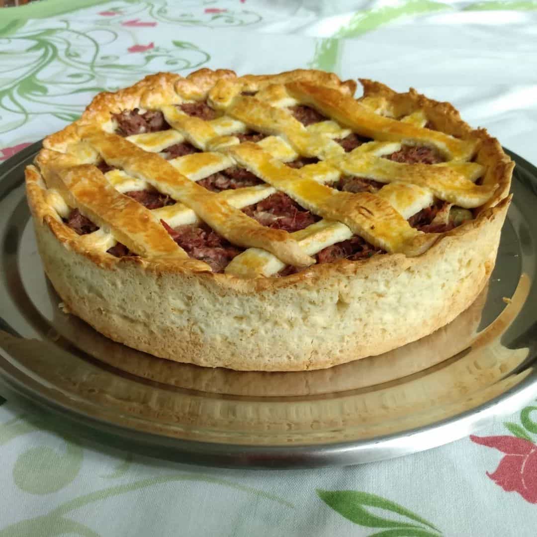 Torta de carne seca com requeijão